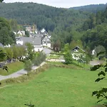 & Latroepchen 3*
